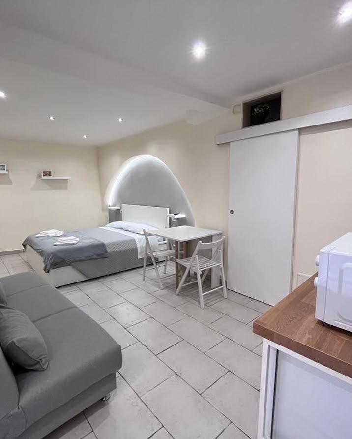 Ferienwohnung Al Rifugio Di Rosmy Bari Exterior foto