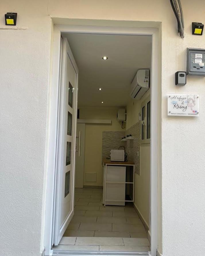Ferienwohnung Al Rifugio Di Rosmy Bari Exterior foto